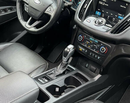 Чорний Форд Ескейп, об'ємом двигуна 2 л та пробігом 147 тис. км за 16900 $, фото 42 на Automoto.ua