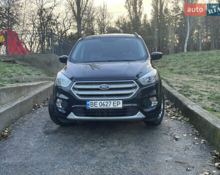 Черный Форд Эскейп, объемом двигателя 1.5 л и пробегом 163 тыс. км за 14500 $, фото 1 на Automoto.ua