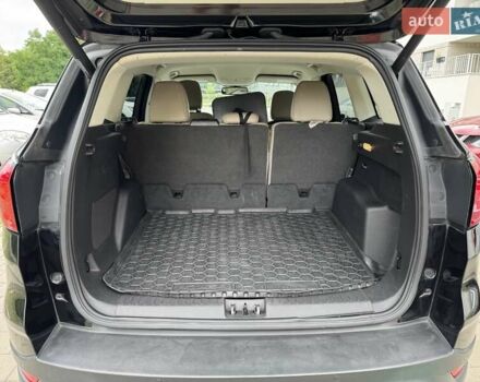 Черный Форд Эскейп, объемом двигателя 2 л и пробегом 91 тыс. км за 15500 $, фото 6 на Automoto.ua