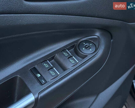 Чорний Форд Ескейп, об'ємом двигуна 1.5 л та пробігом 55 тис. км за 11700 $, фото 11 на Automoto.ua