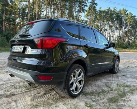 Черный Форд Эскейп, объемом двигателя 2 л и пробегом 126 тыс. км за 15000 $, фото 12 на Automoto.ua
