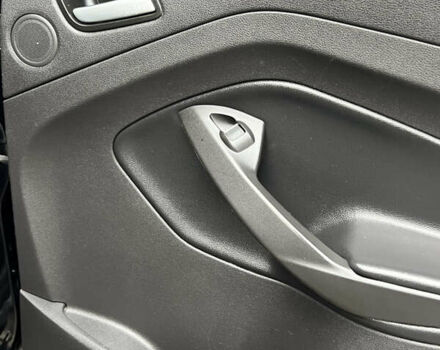 Чорний Форд Ескейп, об'ємом двигуна 2 л та пробігом 147 тис. км за 16900 $, фото 43 на Automoto.ua