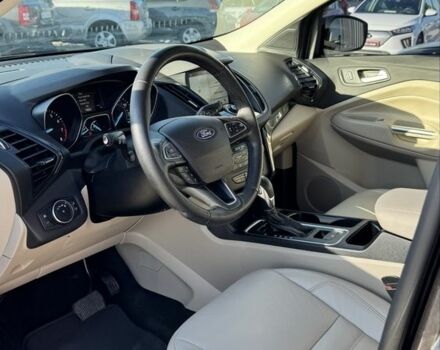 Черный Форд Эскейп, объемом двигателя 2 л и пробегом 48 тыс. км за 15700 $, фото 10 на Automoto.ua