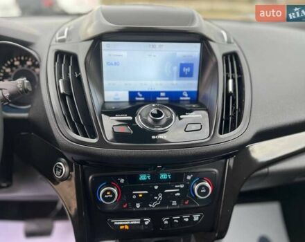 Черный Форд Эскейп, объемом двигателя 2 л и пробегом 137 тыс. км за 14999 $, фото 24 на Automoto.ua