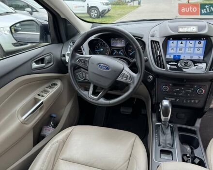 Черный Форд Эскейп, объемом двигателя 2 л и пробегом 91 тыс. км за 15500 $, фото 10 на Automoto.ua