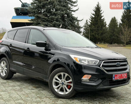 Черный Форд Эскейп, объемом двигателя 1.5 л и пробегом 214 тыс. км за 10000 $, фото 1 на Automoto.ua