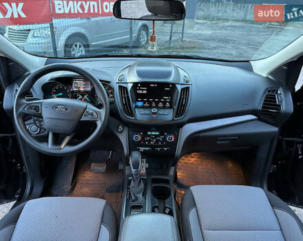 Чорний Форд Ескейп, об'ємом двигуна 1.5 л та пробігом 55 тис. км за 11700 $, фото 16 на Automoto.ua