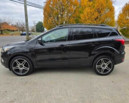 Черный Форд Эскейп, объемом двигателя 1.5 л и пробегом 38 тыс. км за 4300 $, фото 3 на Automoto.ua