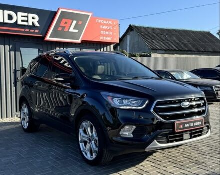 Черный Форд Эскейп, объемом двигателя 2 л и пробегом 48 тыс. км за 15700 $, фото 1 на Automoto.ua