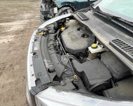 Черный Форд Эскейп, объемом двигателя 2 л и пробегом 115 тыс. км за 9900 $, фото 16 на Automoto.ua