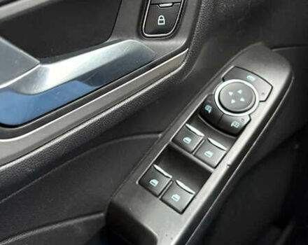 Черный Форд Эскейп, объемом двигателя 0 л и пробегом 154 тыс. км за 15000 $, фото 6 на Automoto.ua