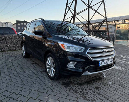 Черный Форд Эскейп, объемом двигателя 1.5 л и пробегом 112 тыс. км за 14900 $, фото 1 на Automoto.ua