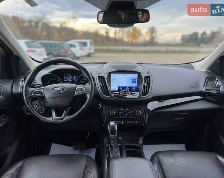 Черный Форд Эскейп, объемом двигателя 2 л и пробегом 137 тыс. км за 14999 $, фото 21 на Automoto.ua