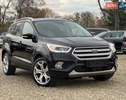Черный Форд Эскейп, объемом двигателя 2 л и пробегом 137 тыс. км за 14999 $, фото 8 на Automoto.ua