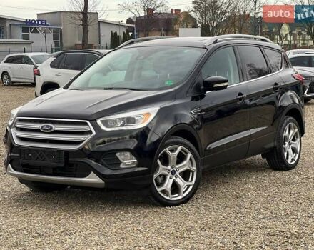 Черный Форд Эскейп, объемом двигателя 2 л и пробегом 137 тыс. км за 14999 $, фото 3 на Automoto.ua