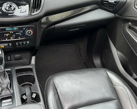 Чорний Форд Ескейп, об'ємом двигуна 2 л та пробігом 147 тис. км за 16900 $, фото 36 на Automoto.ua