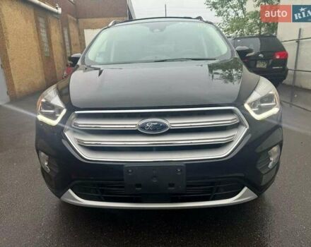 Черный Форд Эскейп, объемом двигателя 2 л и пробегом 100 тыс. км за 3000 $, фото 2 на Automoto.ua