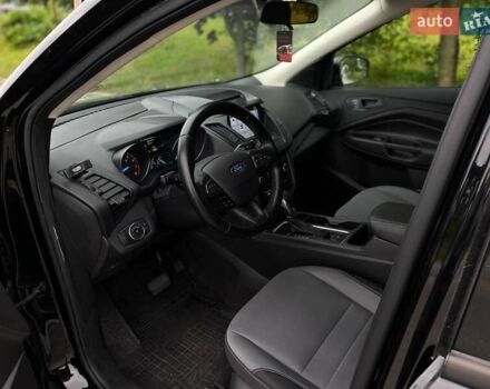 Черный Форд Эскейп, объемом двигателя 2.49 л и пробегом 61 тыс. км за 13490 $, фото 10 на Automoto.ua