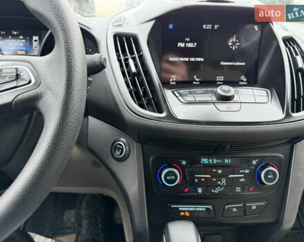 Черный Форд Эскейп, объемом двигателя 1.5 л и пробегом 214 тыс. км за 10000 $, фото 17 на Automoto.ua