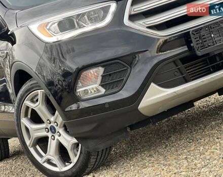 Черный Форд Эскейп, объемом двигателя 2 л и пробегом 137 тыс. км за 14999 $, фото 13 на Automoto.ua