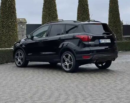 Черный Форд Эскейп, объемом двигателя 1.5 л и пробегом 115 тыс. км за 10200 $, фото 3 на Automoto.ua