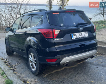 Черный Форд Эскейп, объемом двигателя 1.5 л и пробегом 163 тыс. км за 14500 $, фото 5 на Automoto.ua