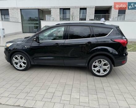 Черный Форд Эскейп, объемом двигателя 2 л и пробегом 91 тыс. км за 15500 $, фото 3 на Automoto.ua