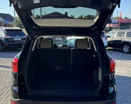 Черный Форд Эскейп, объемом двигателя 2 л и пробегом 48 тыс. км за 15700 $, фото 5 на Automoto.ua