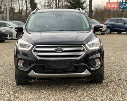 Черный Форд Эскейп, объемом двигателя 2 л и пробегом 137 тыс. км за 14999 $, фото 2 на Automoto.ua