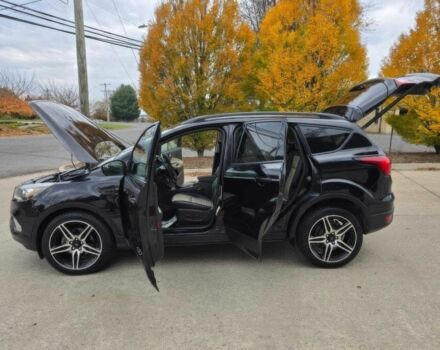 Черный Форд Эскейп, объемом двигателя 1.5 л и пробегом 38 тыс. км за 4300 $, фото 15 на Automoto.ua