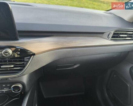 Черный Форд Эскейп, объемом двигателя 2.5 л и пробегом 182 тыс. км за 19750 $, фото 5 на Automoto.ua