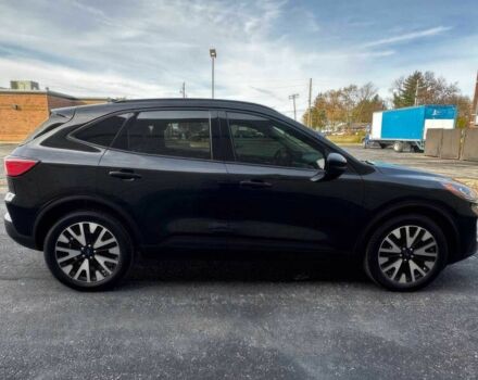 Черный Форд Эскейп, объемом двигателя 2.5 л и пробегом 38 тыс. км за 11000 $, фото 5 на Automoto.ua