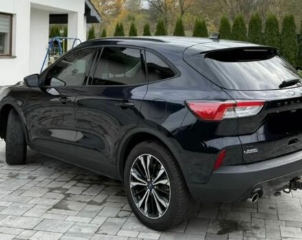 Черный Форд Эскейп, объемом двигателя 2 л и пробегом 74 тыс. км за 11000 $, фото 3 на Automoto.ua