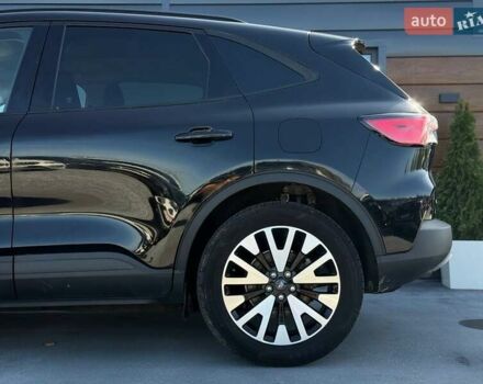 Черный Форд Эскейп, объемом двигателя 2.5 л и пробегом 80 тыс. км за 20800 $, фото 7 на Automoto.ua