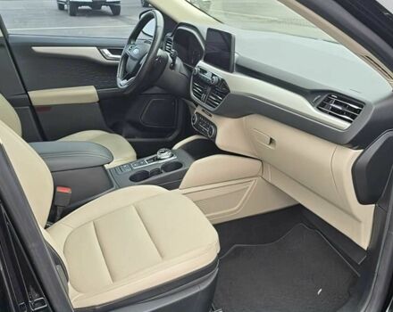 Чорний Форд Ескейп, об'ємом двигуна 2 л та пробігом 37 тис. км за 10900 $, фото 9 на Automoto.ua