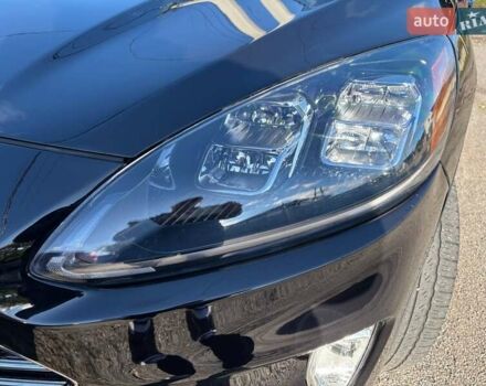 Черный Форд Эскейп, объемом двигателя 2 л и пробегом 88 тыс. км за 18700 $, фото 2 на Automoto.ua