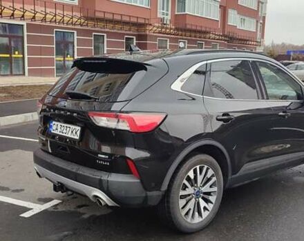 Черный Форд Эскейп, объемом двигателя 2 л и пробегом 130 тыс. км за 17200 $, фото 3 на Automoto.ua