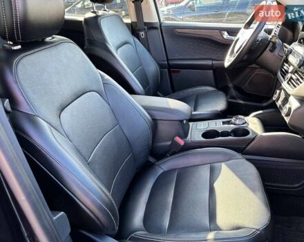 Черный Форд Эскейп, объемом двигателя 2 л и пробегом 88 тыс. км за 18700 $, фото 30 на Automoto.ua