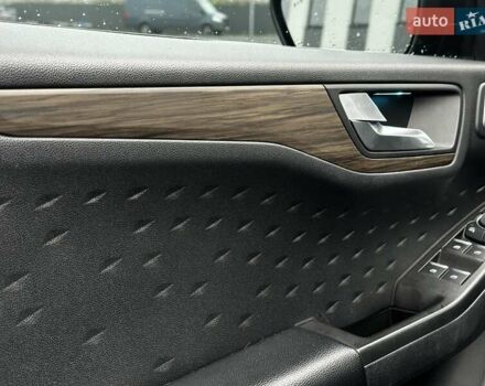 Черный Форд Эскейп, объемом двигателя 2.49 л и пробегом 119 тыс. км за 21799 $, фото 22 на Automoto.ua