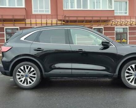 Черный Форд Эскейп, объемом двигателя 2 л и пробегом 130 тыс. км за 17200 $, фото 2 на Automoto.ua