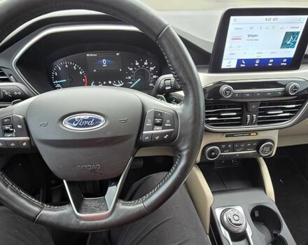 Чорний Форд Ескейп, об'ємом двигуна 2 л та пробігом 37 тис. км за 10900 $, фото 8 на Automoto.ua