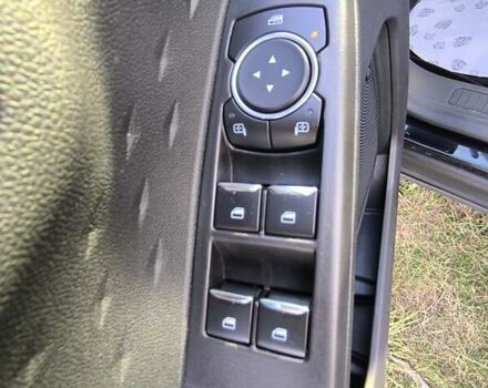 Черный Форд Эскейп, объемом двигателя 2.5 л и пробегом 182 тыс. км за 19750 $, фото 18 на Automoto.ua