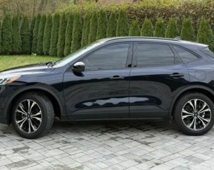 Черный Форд Эскейп, объемом двигателя 2 л и пробегом 74 тыс. км за 11000 $, фото 2 на Automoto.ua