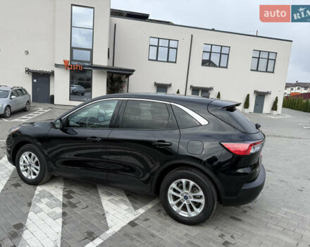 Черный Форд Эскейп, объемом двигателя 1.5 л и пробегом 89 тыс. км за 15199 $, фото 8 на Automoto.ua