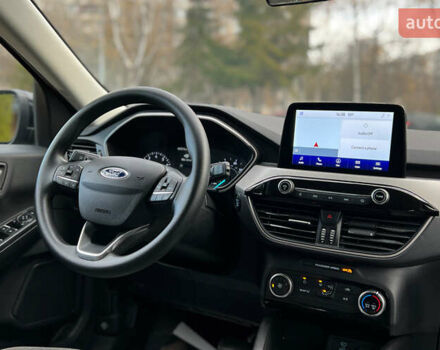 Чорний Форд Ескейп, об'ємом двигуна 1.5 л та пробігом 46 тис. км за 16300 $, фото 18 на Automoto.ua