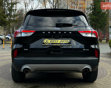 Чорний Форд Ескейп, об'ємом двигуна 1.5 л та пробігом 46 тис. км за 16300 $, фото 5 на Automoto.ua