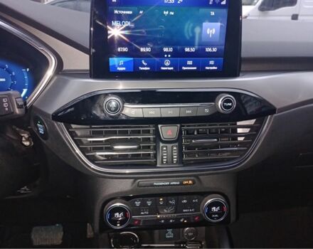 Чорний Форд Ескейп, об'ємом двигуна 2 л та пробігом 134 тис. км за 17999 $, фото 7 на Automoto.ua