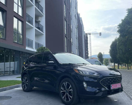 Черный Форд Эскейп, объемом двигателя 2 л и пробегом 74 тыс. км за 21500 $, фото 5 на Automoto.ua