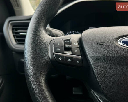 Чорний Форд Ескейп, об'ємом двигуна 1.5 л та пробігом 46 тис. км за 16300 $, фото 9 на Automoto.ua