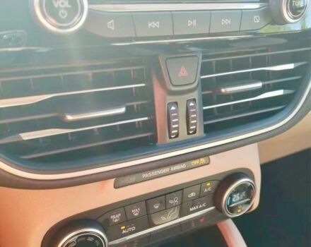 Черный Форд Эскейп, объемом двигателя 0 л и пробегом 64 тыс. км за 12400 $, фото 7 на Automoto.ua